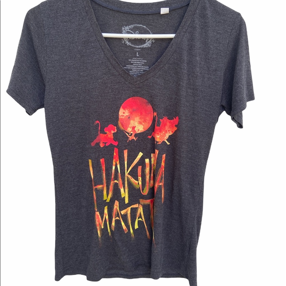 Disney’s lion king T-shirt. Large.
